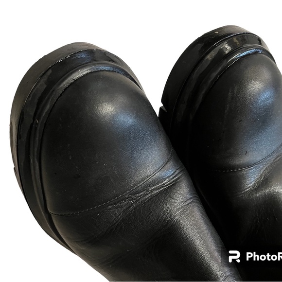 Stuart Weitzman Norah Chelsea Black Leather Boots - Picture 5 of 8